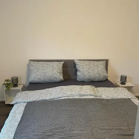 Frei 4 * Wiesbaden