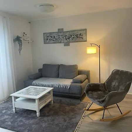 Appartement Frei 4 *