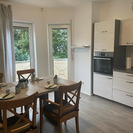 Frei 4 * Wiesbaden