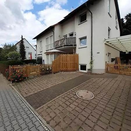 Appartement Frei 4 *